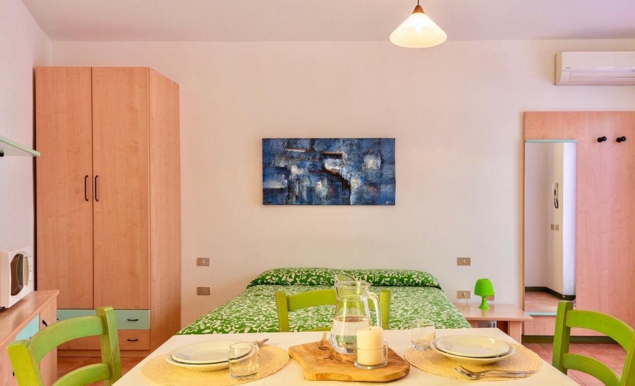 Apartments In Santa Teresa Di Gallura Екстериор снимка